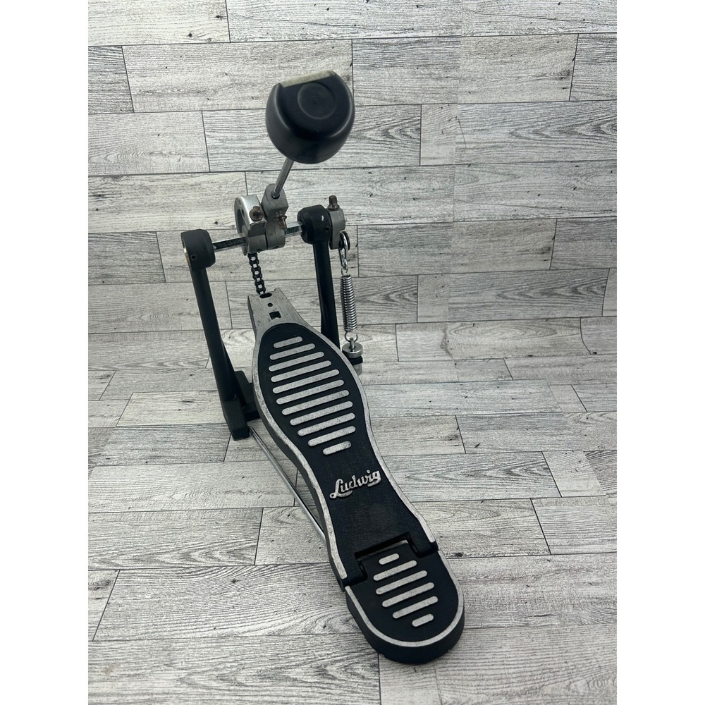 Ludwig Single Bass Drum Pedal Chain Drive Black Silver Kick Pedal Hardware